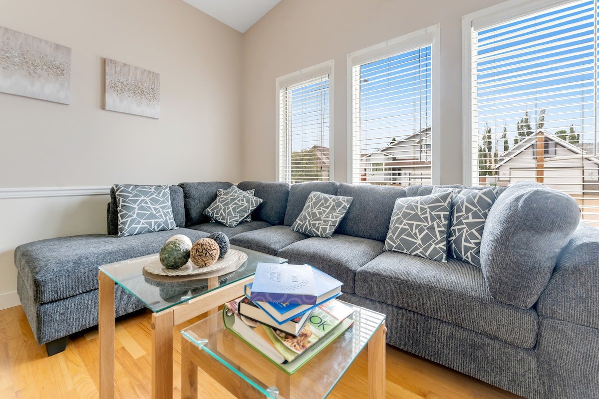 Maison lumineuse et paisible de 4 chambres | YEG | SW | WEM