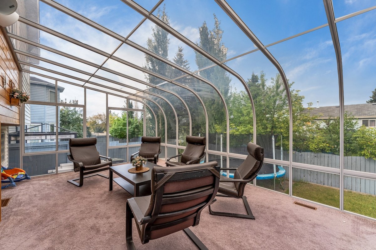 Maison lumineuse et paisible de 4 chambres | YEG | SW | WEM